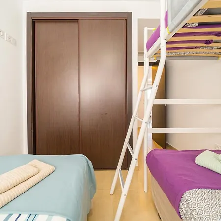 Launa Apartment *